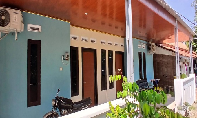 Singaraja Hotel | OYO 93741 Ayna Kost Syariah