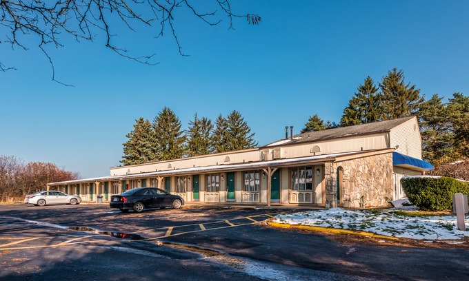 Wadsworth Hotel | OYO Hotel Wadsworth Oh I-76