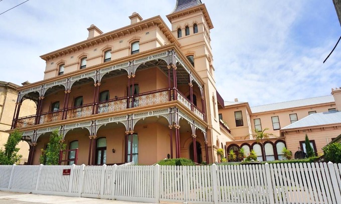 Queenscliff House | Ozone Tower