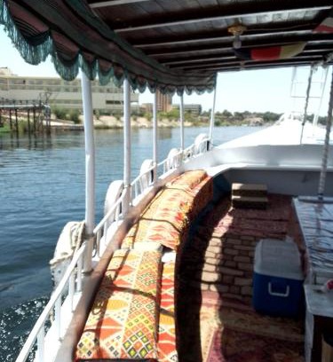Aswan Boat Rental | Ozzy Tourism