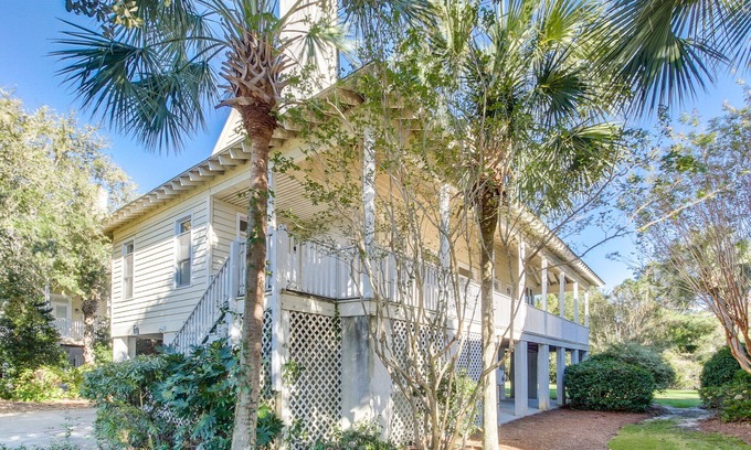 Litchfield by the Sea House | Pacem Place-Quaint home in Private Community of Litchfield By the Sea