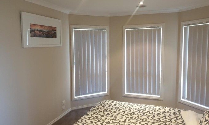 Werribee House | Pacific Werribee Home 25 Min CBD Airport