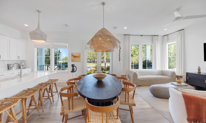 Seagrove Beach House | Paddleboard*Dock to Fish*Golf Cart*Pool