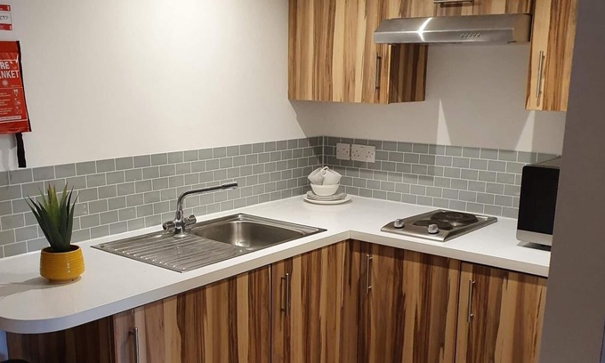 Huddersfield Apartment | Palace Studio Elite self-contained Apartment