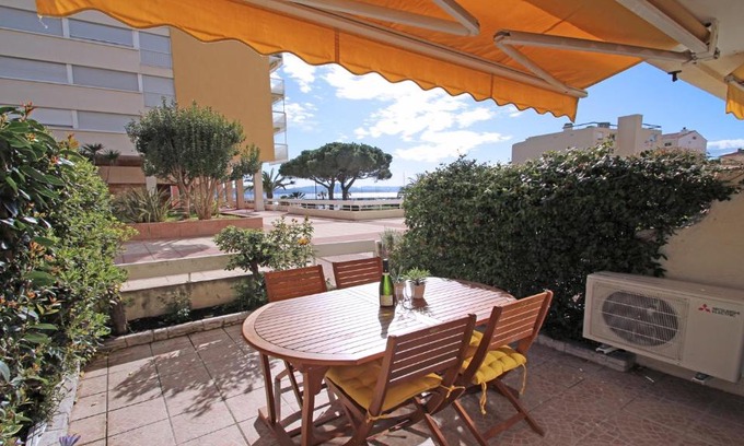 Sainte-Maxime City Centre Apartment | Palais de la Mer