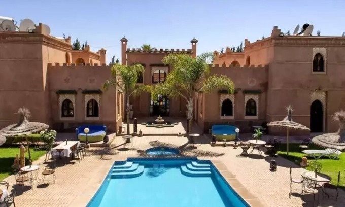 Sidi Abdallah Ghiat Villa | Palais Ghiat