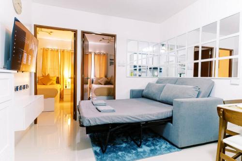 Puerto Princesa City Centre Apartment | Palawan Cozy 2BR w Washer, Dryer, Gym, Pool for 6