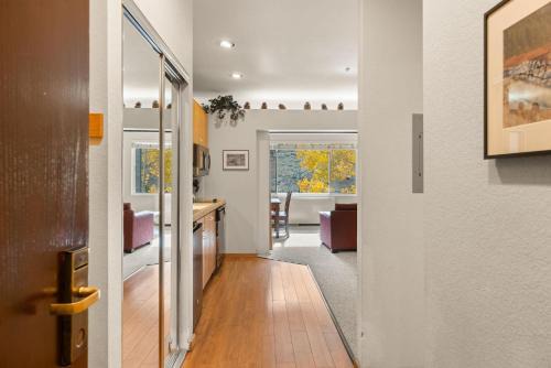 Olympic Valley Apartment | Palisades Tahoe Lodge Rentals Studio #253