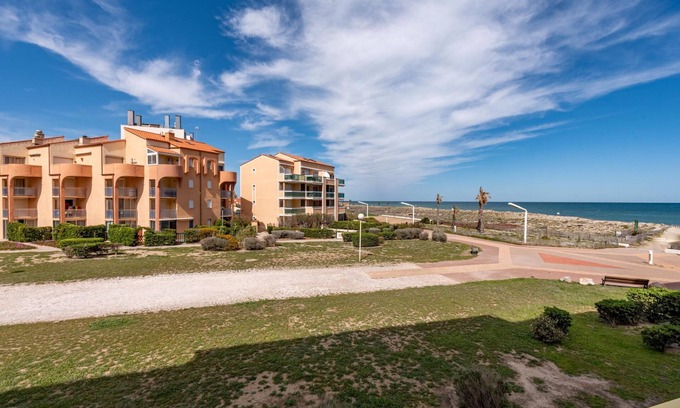 Le Barcares Apartment | Palm Beach by Interhome