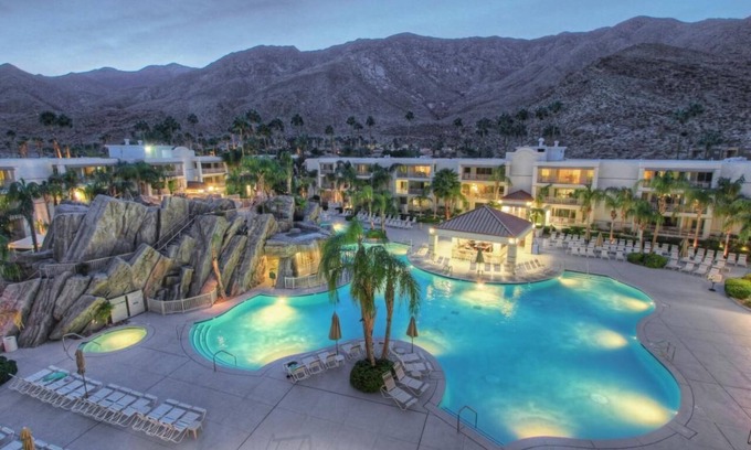 Canyon Corridor Resort | Palm Canyon Resort 1 bedroom, full kitchen