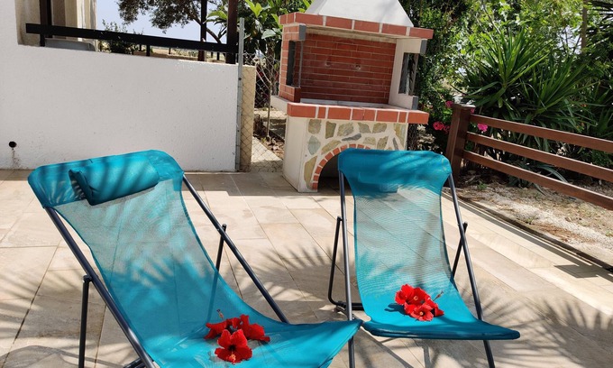 Pervolia Apartment | Palm garden paradise-50 meters from the beach