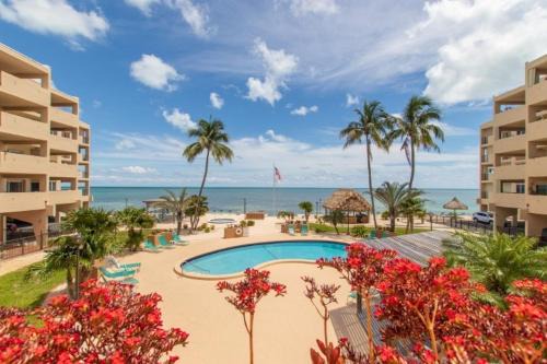 Islamorada House | Palms 313