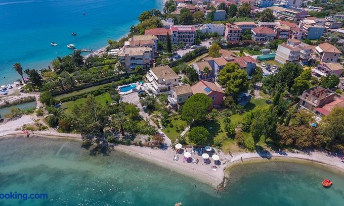 Nidri Apartment | Palmyra Beachfront Studios