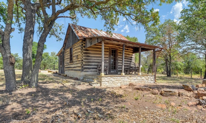 Dennis Cabin | Palo Pinto Paradise on 55-Acre Texas Farm