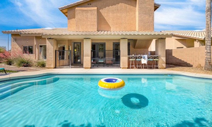 Paradise Valley Village Villa | Palomino by AvantStay | Luxury Group Estate + Pool