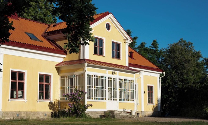 Stora Sundby Villa | Pampig Nyrenoverad Villa i Slottsmiljö