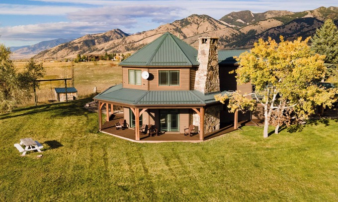 Bozeman House | Panorama Mountain Escape w/Amazing 360° Views