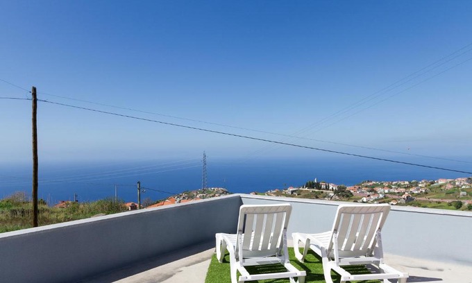 Canhas House | Panoramic House in Ponta do Sol