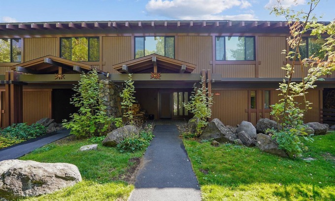 Tahoe City Condo | Panoramic Lake Views Rocky Ridge #47