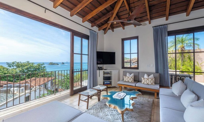 Las Catalinas House | Panoramic Oceanview, Plunge Pool, Free Beach Club Access.