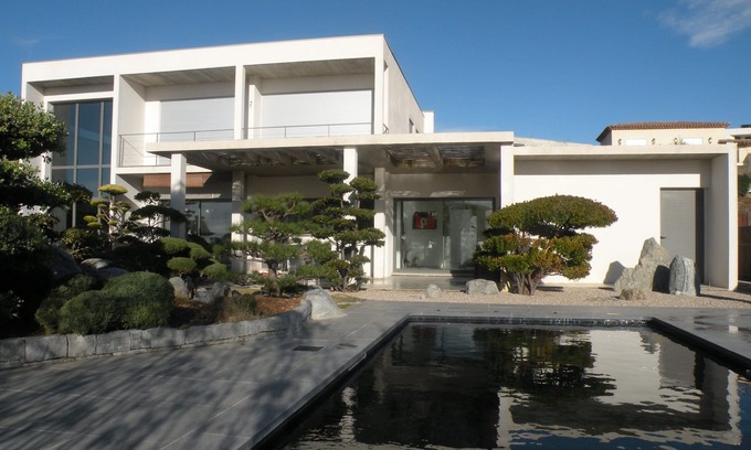 Cagnes-sur-Mer Villa | Panoramic sea view ,great location,very quiet ,private pool,large sea view
