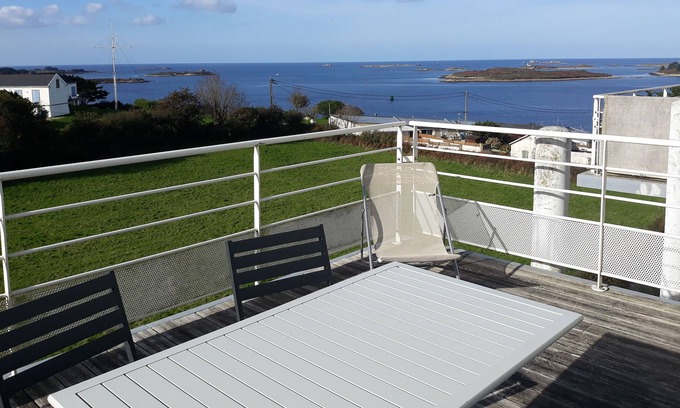 L'Aber Vrac'h Apartment | Panoramic sea view apartment for 4 people- LANDEDA