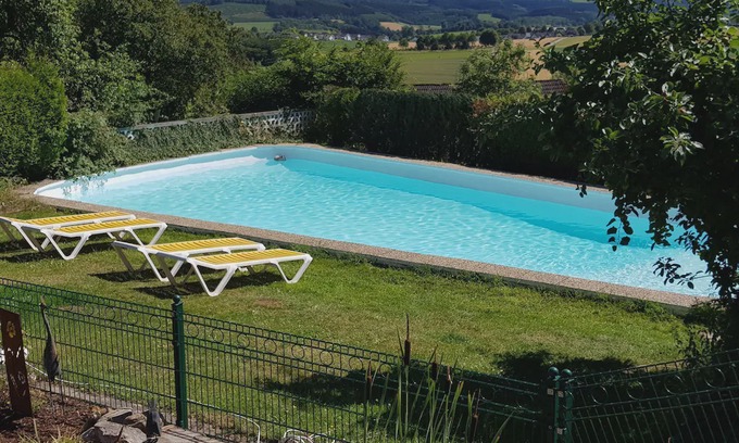 Silbecke Apartment | Panoramic-view Apartment in Attendorn-Silbecke with Garden