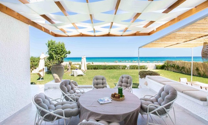 Mrezga Villa | Paradis Bleu en Bord de mer à Hammamet