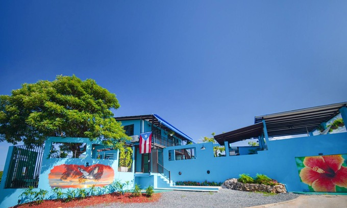 Borinquen House | Paradise at Crash Boat Beach 6-8 per.