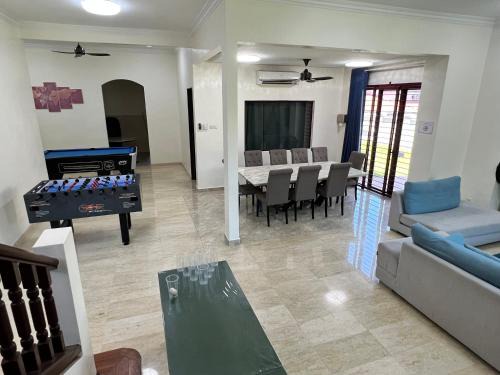 Ara Damansara House | Paradise Hangout - Bungalow at Ara Damansara PJ Fully Equipped