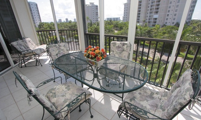 South Island Condo | Paradise on Fort Myers Beach! Waterside 2-233