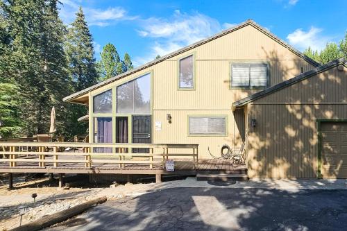 Groveland House | Paradise Place