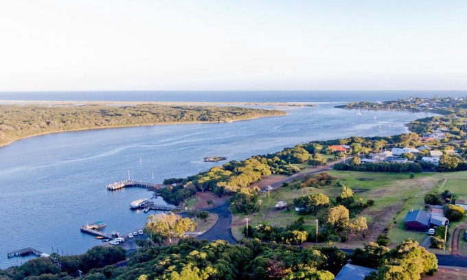 Augusta House | Paradise View