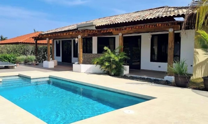 Pedasi House | Paradise welcomes you ! Private pool & access to beach club and miles of beach !