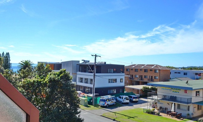 South West Rocks Apartment | Paragon Apartment 8 - walk to the beach