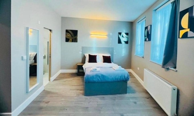 Palmers Green Apartment | Paragraph Palmers Green | Deluxe Double Room