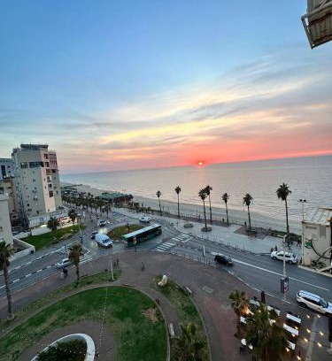 Bat Yam Apartment | Pardisano