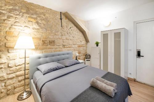 Quartier de Rochechouart Apartment | Paris entre Opéra et Montmartre