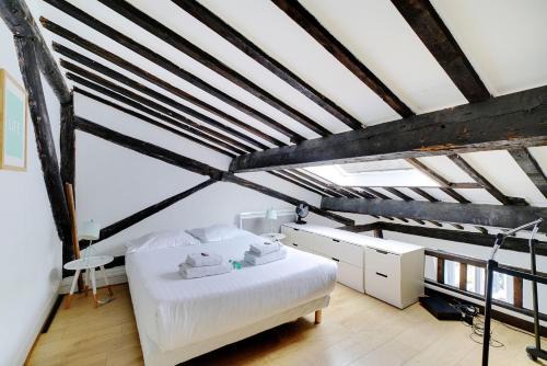 Archives Apartment | Parisian charm in the heart of the Marais !