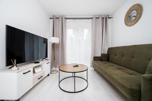 Lodz Apartment | Park Źródliska Superior Apartment by BookingHost