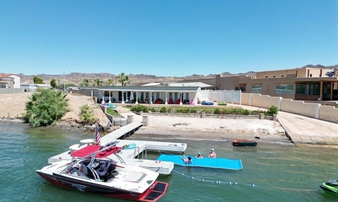 Parker Strip House | Parker Paradise! 7BR, 14 beds, waterfront, beach, private dock, sleeps 16