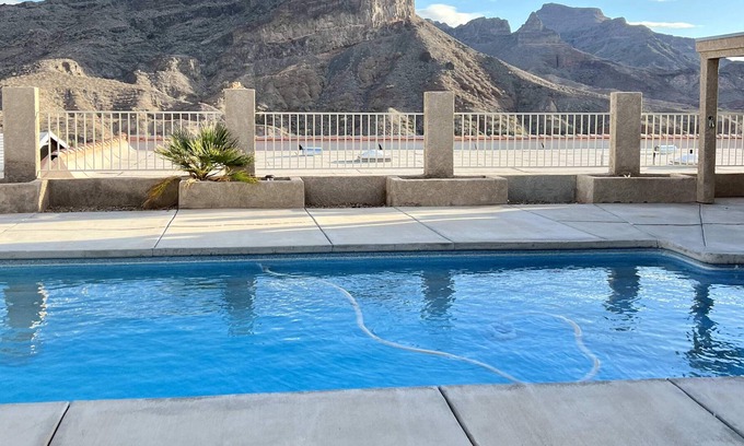 Parker Strip House | Parker Strip pool house with game room!