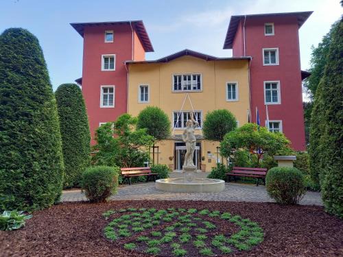 Bad Schandau Hotel | Parkhotel Bad Schandau mit SPA