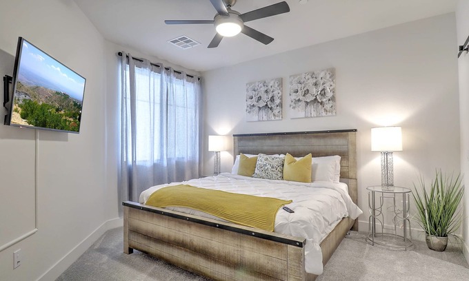 North Scottsdale Airpark Condo | Parking 》Gym + Pool 》Near TPC & Scottsdale Quarter