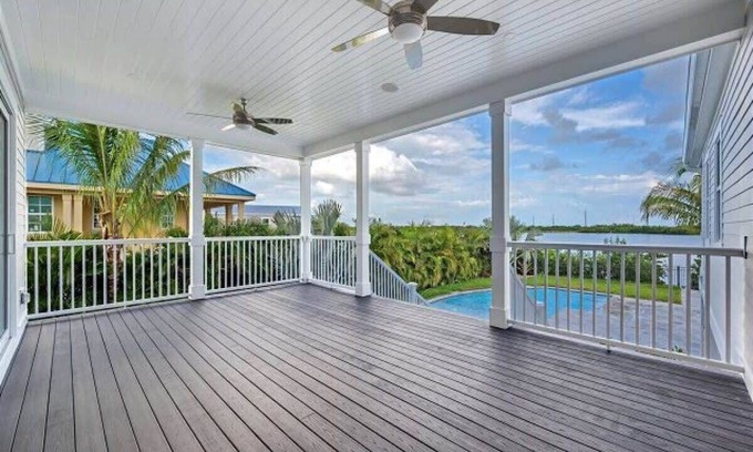 Key West House | Parking, Heated Pool, Pet Friendly - Seagate House