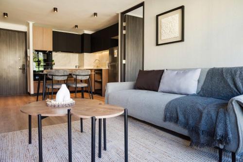 Providencia Apartment | Parkside Oasis Luxe 2BR Retreat w Pool BBQ & Gym Access