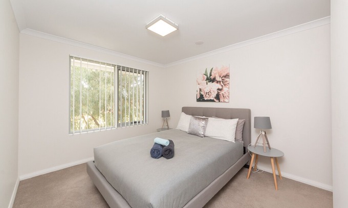 Rockingham Apartment | Parkview Suite 30 - Just minutes from entertainment precincts, shopping centres!