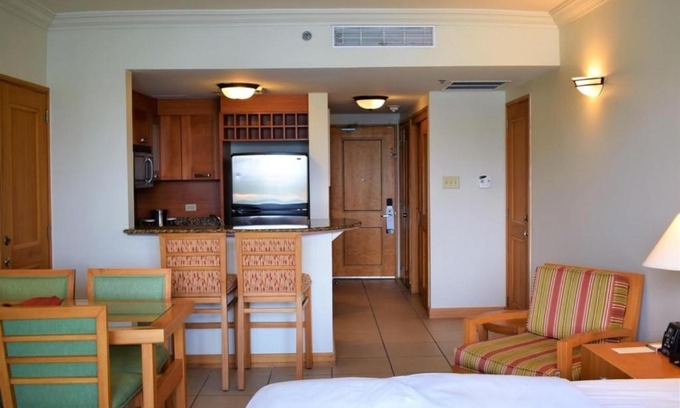 Puerta de Tierra Apartment | Parlor w Ocean & Lagoon view 2 guests + parking (E14)