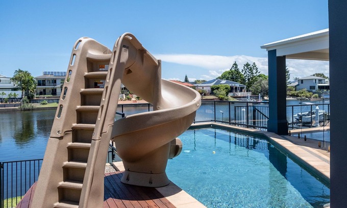 Parrearra House | Parrearra Paradise On The Canal With Water Slide!