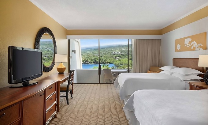 Keauhou Hotel | Partial Ocean View 2 Double Beds at Outrigger Kona Resort and Spa